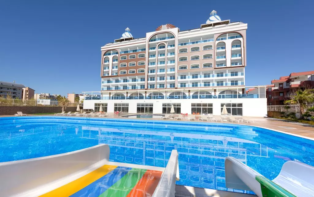 Azur Resort & Spa3